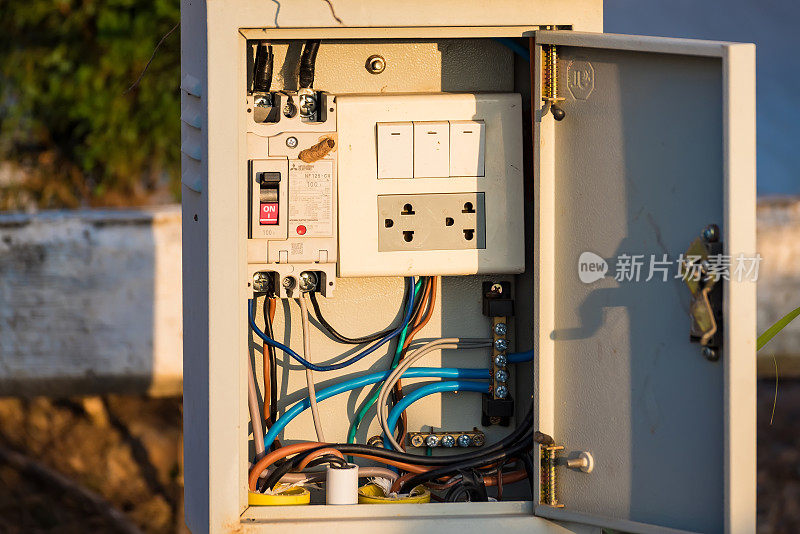 安全保护的电力控制器，泰国碧差汶Khao Kho山上的Status Resort的主要断路器